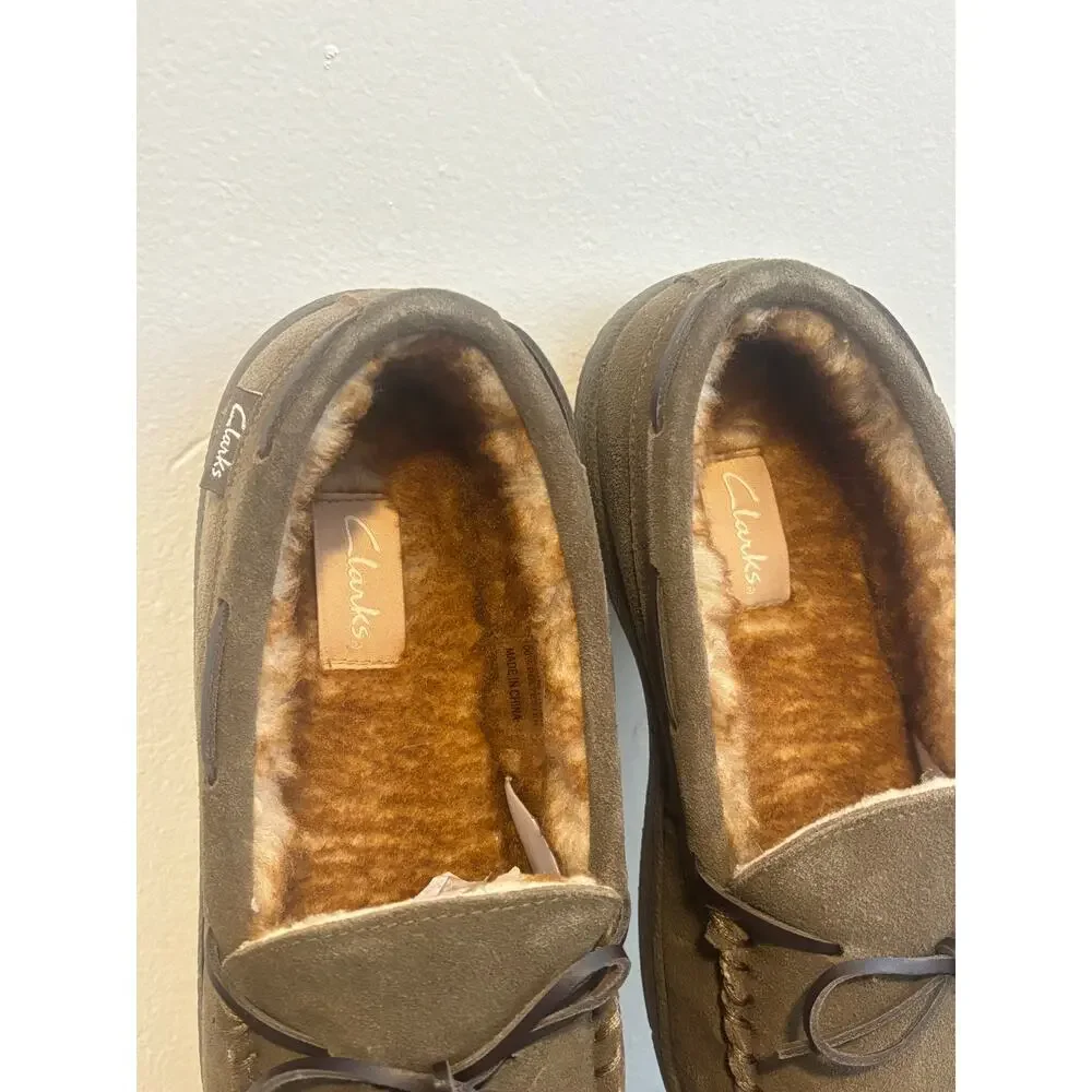 Clarks Suede Moccasin Loafer Slippers NEW Sz 10